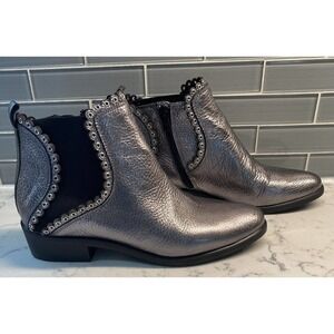 Kanna Silver Chromo Leather Booties Womens Size 37 US 6-6.5 Scalloped Spain EUC!